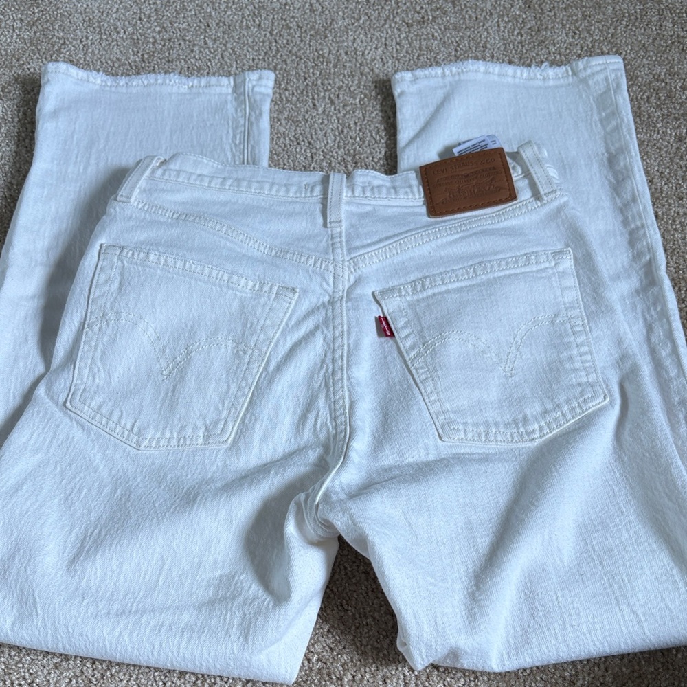 White Levi’s Women Denim Jeans Like New